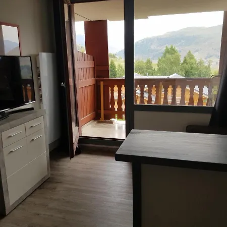 Apartment 5 Pers Les Melezes Quartier Les Bergers Alpe D Huez *